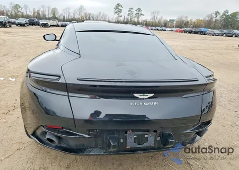 2018 Aston Martin Db11 z USA, uszkodzony, nr VIN SCFRMFAV8JGL03692